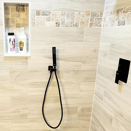 Modern Two Bedroom Home Лейкленд Экстерьер фото